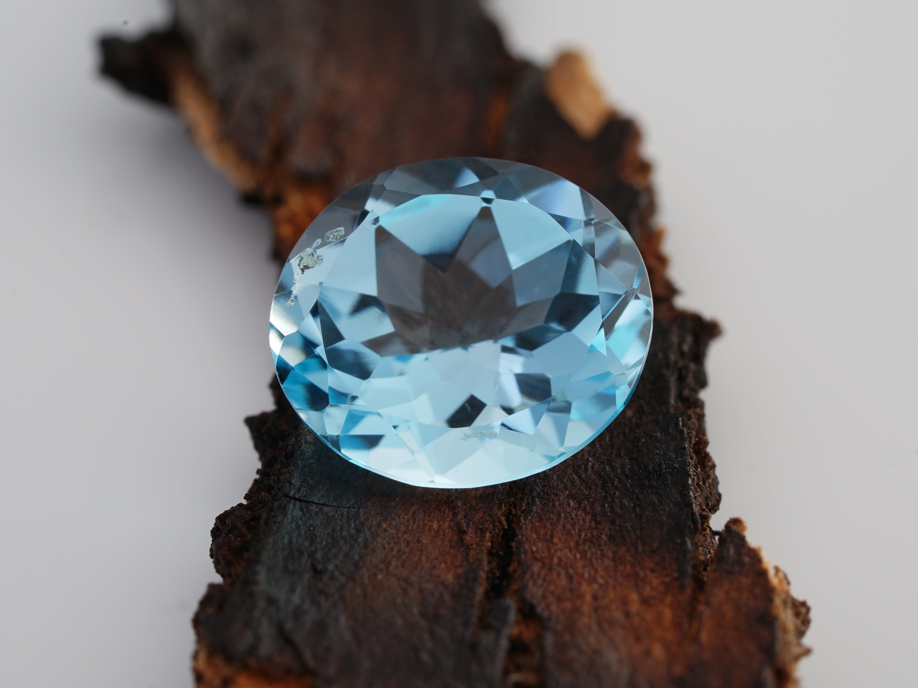 Aquamarine's Deep Meaning- Exploring its Depths – Naki Tech